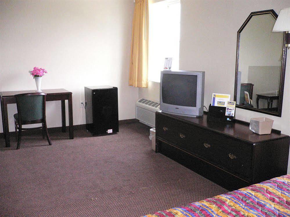 Super 8 By Wyndham Harrisburg Hershey North Exteriör bild
